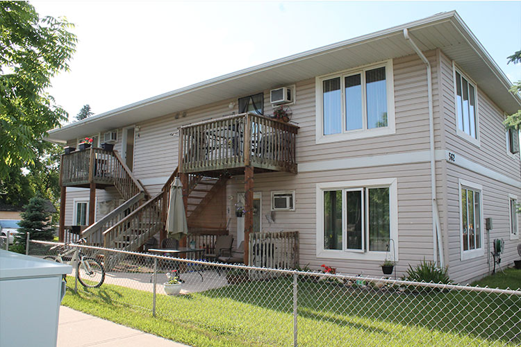 The backyard and deck of the 562 11th street rental
