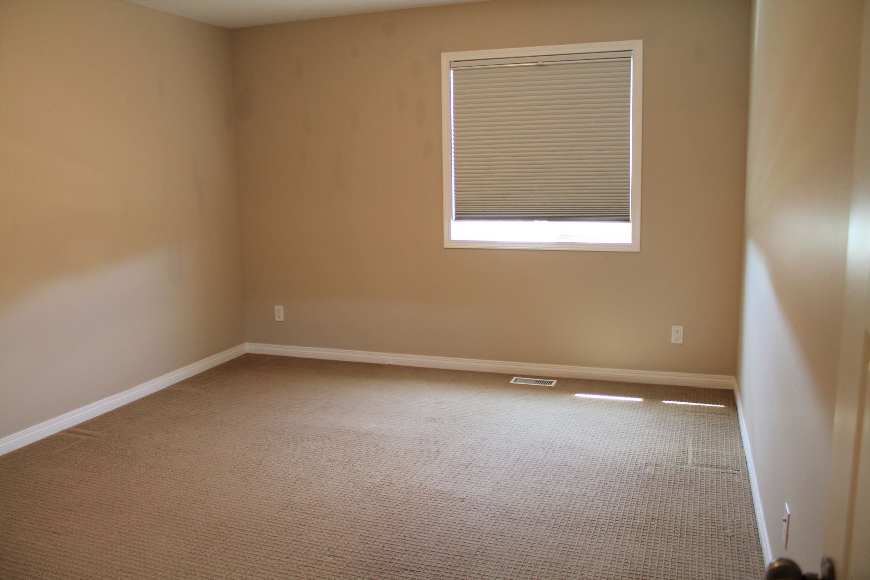 24 White Ash 1st bedroom