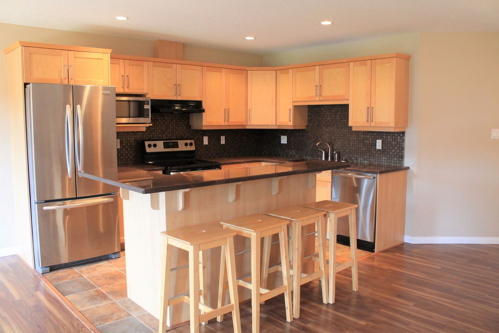 24 White Ash Kitchen