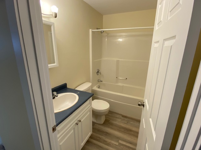 6-207 college bath