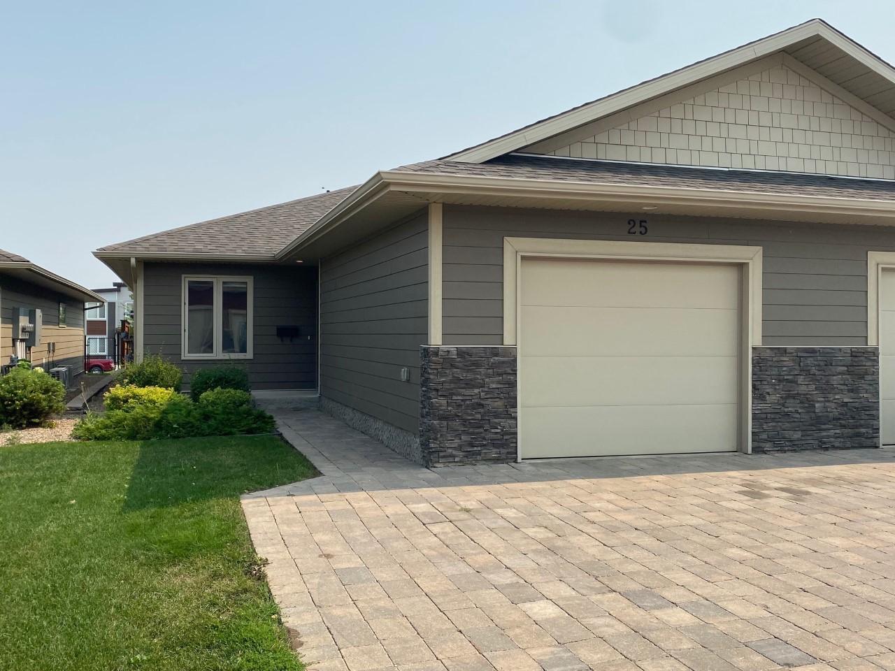 25 birchwood exterior