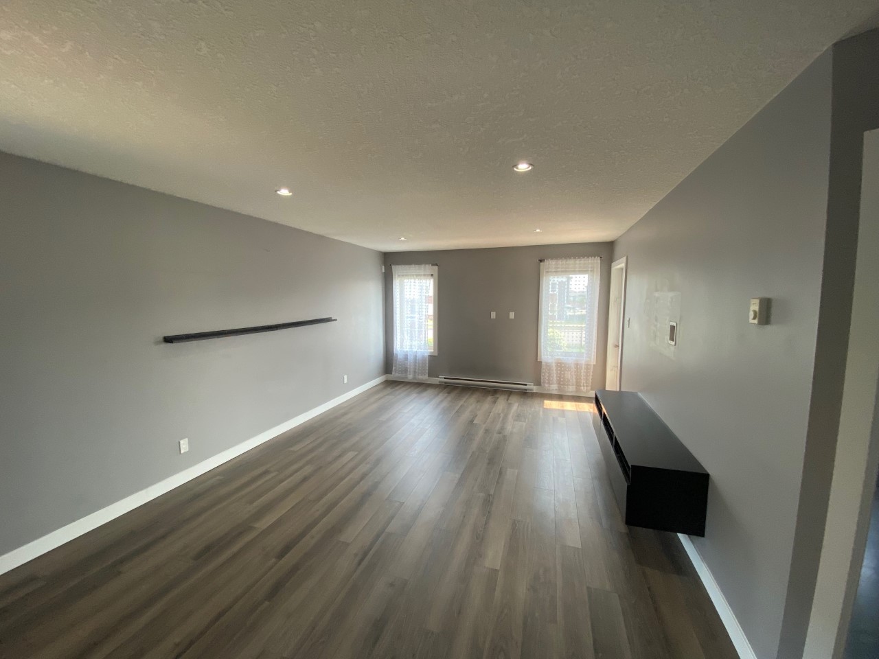 25 birchwood living room 2
