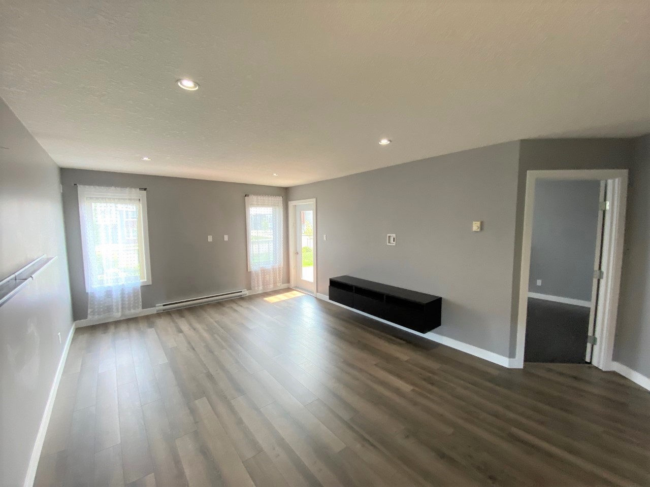 25 birchwood living room 3