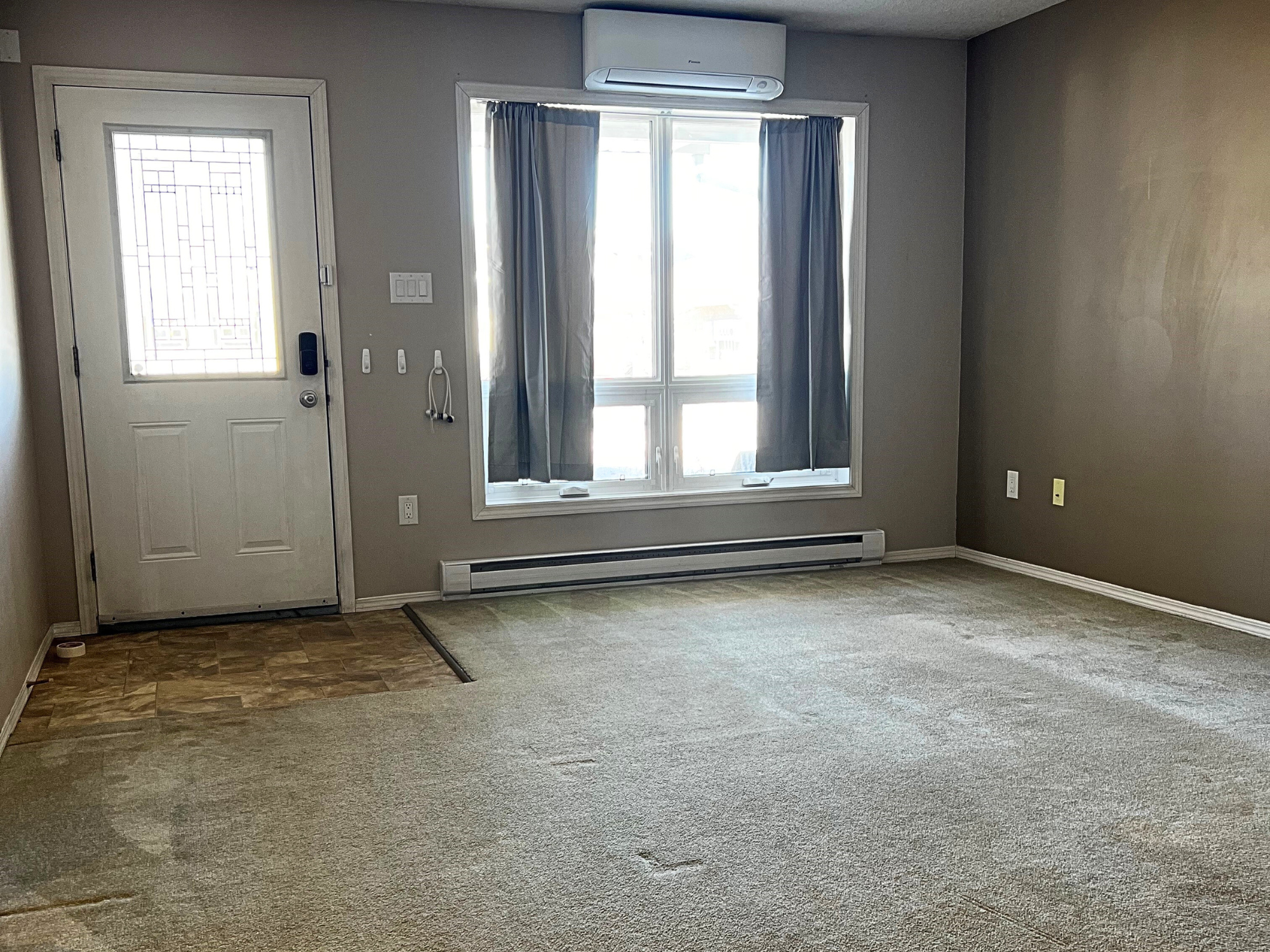 62 Baffin, Living Room, Website 2