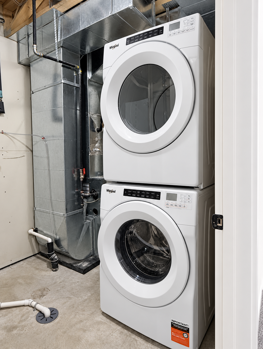 555 McDiarmid Laundry Room