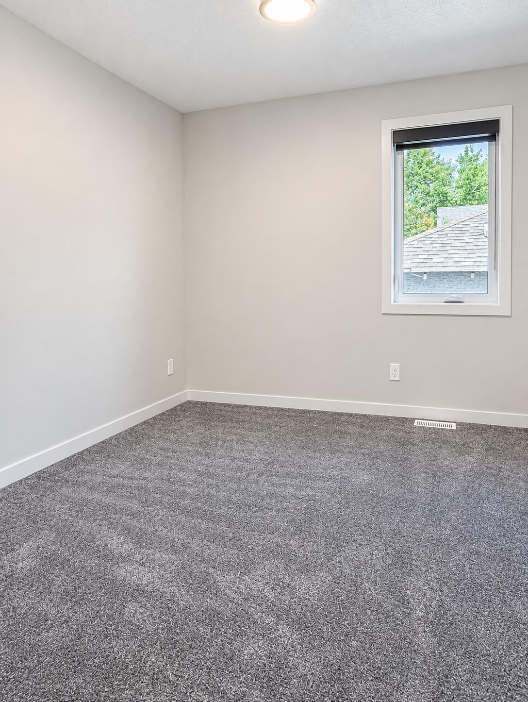 555 McDiarmid Upstairs Bedroom